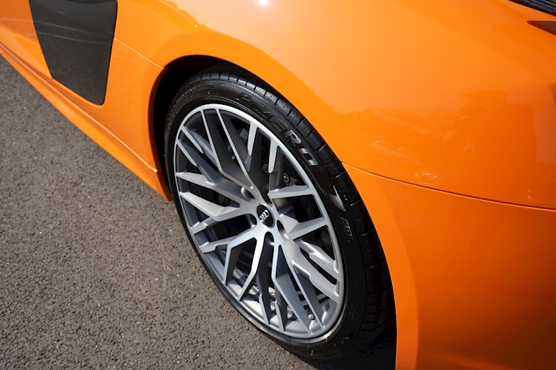 Audi R8 FSI V10 Plus 5.2 2dr Coupe Automatic Petrol