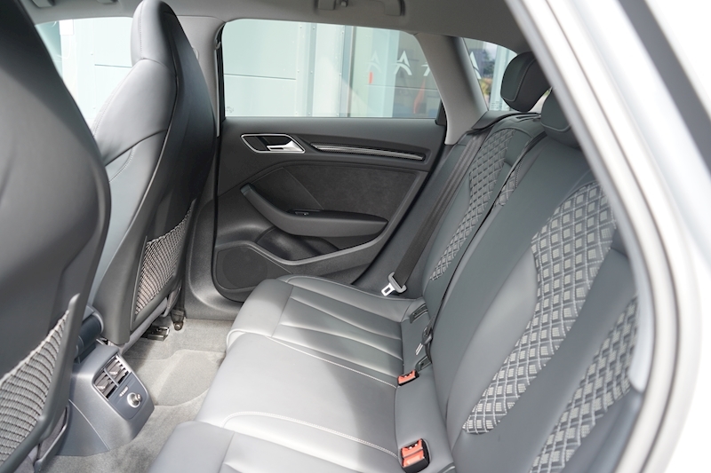 Audi 2.5 TFSI Audi Sport Edition Sportback 5dr Petrol S Tronic quattro (s/s) (400 ps)