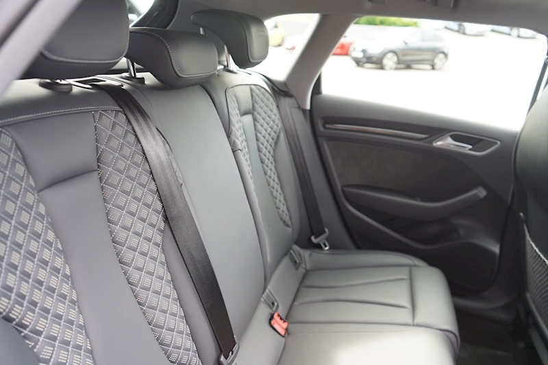 Audi 2.5 TFSI Audi Sport Edition Sportback 5dr Petrol S Tronic quattro (s/s) (400 ps)