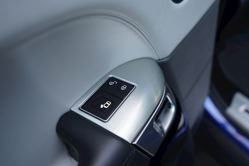 Land Rover 5.0 P575 V8 SVR SUV 5dr Petrol Auto 4WD (s/s) (575 ps)