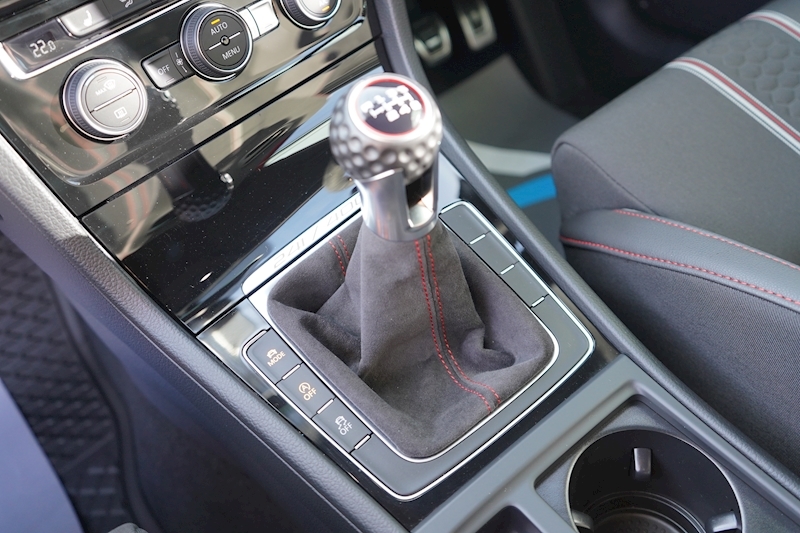 Volkswagen Golf Gti Clubsport S Hatchback 2.0 Manual Petrol