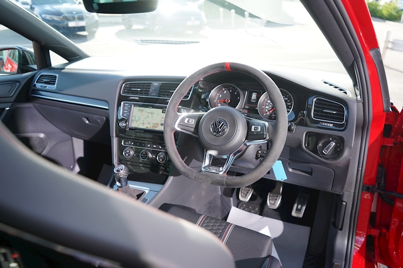 Volkswagen Golf Gti Clubsport S Hatchback 2.0 Manual Petrol