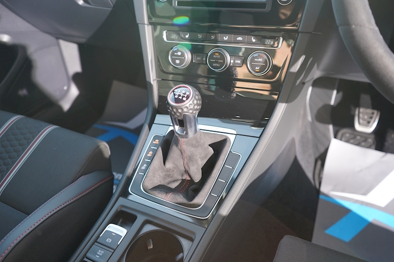 Volkswagen Golf Gti Clubsport S Hatchback 2.0 Manual Petrol