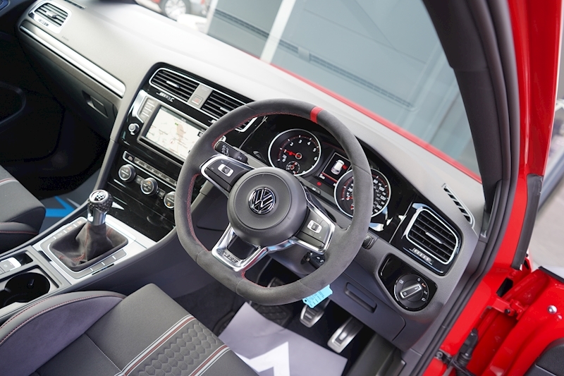 Volkswagen Golf Gti Clubsport S Hatchback 2.0 Manual Petrol