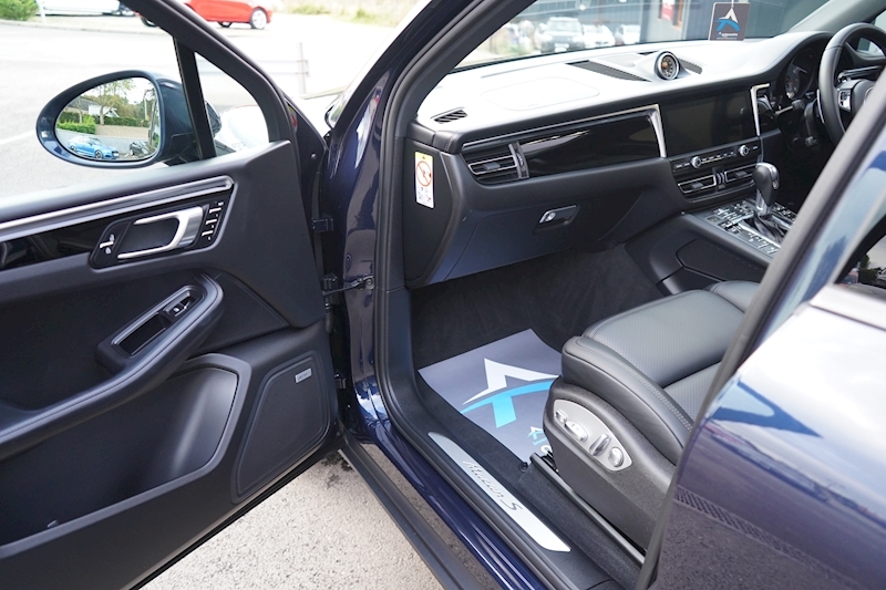 Porsche 3.0T V6 S SUV 5dr Petrol PDK 4WD (s/s) (354 ps)