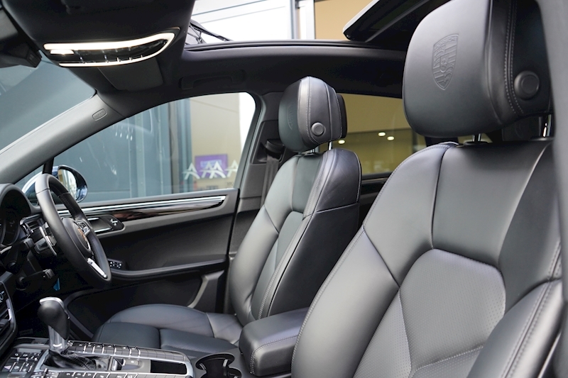 Porsche 3.0T V6 S SUV 5dr Petrol PDK 4WD (s/s) (354 ps)