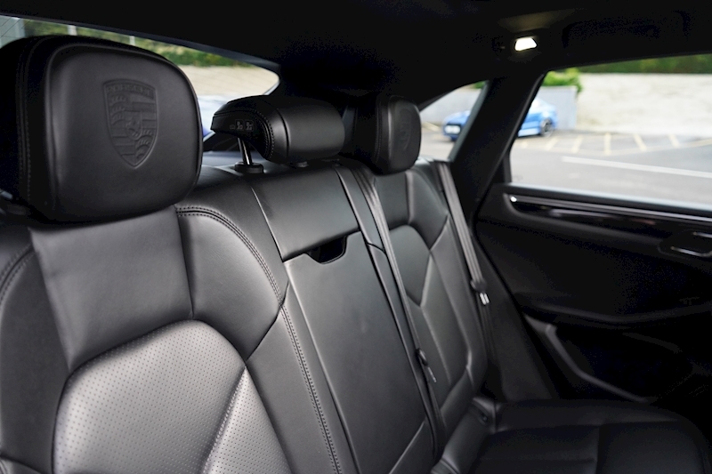 Porsche 3.0T V6 S SUV 5dr Petrol PDK 4WD (s/s) (354 ps)