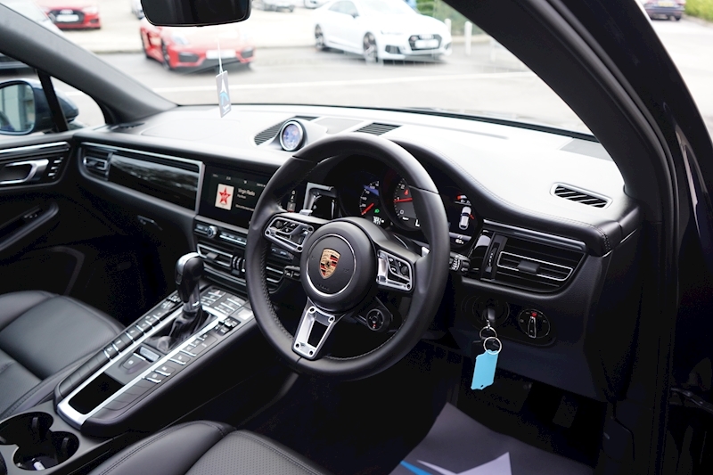 Porsche 3.0T V6 S SUV 5dr Petrol PDK 4WD (s/s) (354 ps)