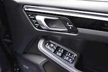 Porsche 3.0T V6 S SUV 5dr Petrol PDK 4WD (s/s) (354 ps)