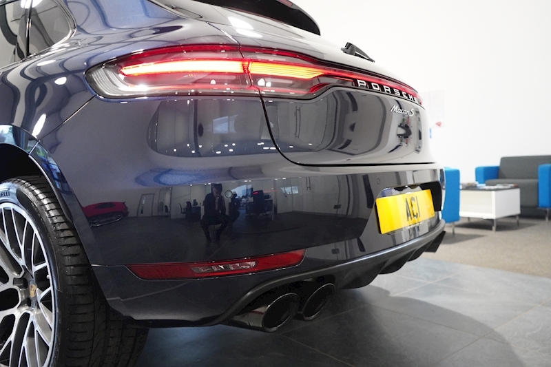 Porsche 3.0T V6 S SUV 5dr Petrol PDK 4WD (s/s) (354 ps)