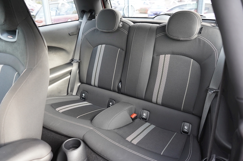 MINI Hatch Mini Cooper S Sport Hatchback 2.0 Automatic Petrol