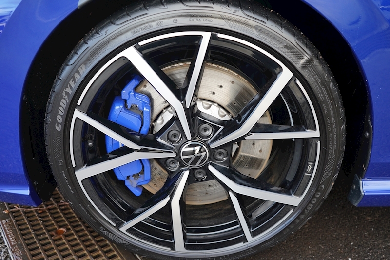 Volkswagen 2.0 TSI R Hatchback 5dr Petrol DSG 4Motion (s/s) (320 ps)