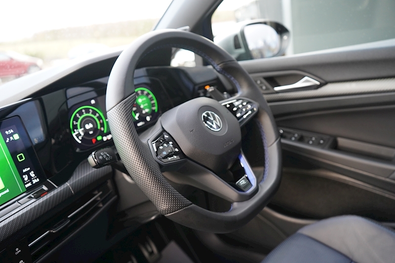 Volkswagen 2.0 TSI R Hatchback 5dr Petrol DSG 4Motion (s/s) (320 ps)