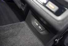 Volkswagen 2.0 TSI R Hatchback 5dr Petrol DSG 4Motion (s/s) (320 ps)