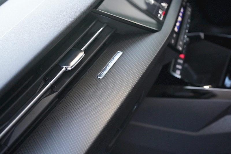 Audi 2.5 TFSI Launch Edition Sportback 5dr Petrol S Tronic quattro (s/s) (400 ps)