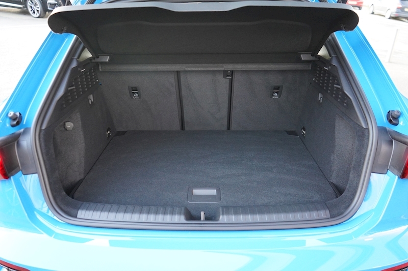 Audi 2.5 TFSI Launch Edition Sportback 5dr Petrol S Tronic quattro (s/s) (400 ps)