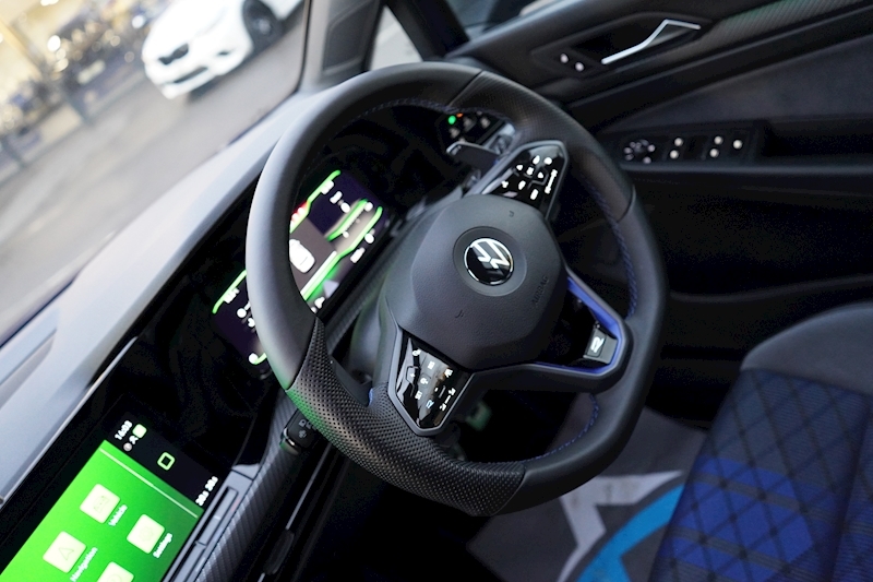 Volkswagen 2.0 TSI R Hatchback 5dr Petrol DSG 4Motion (s/s) (320 ps)