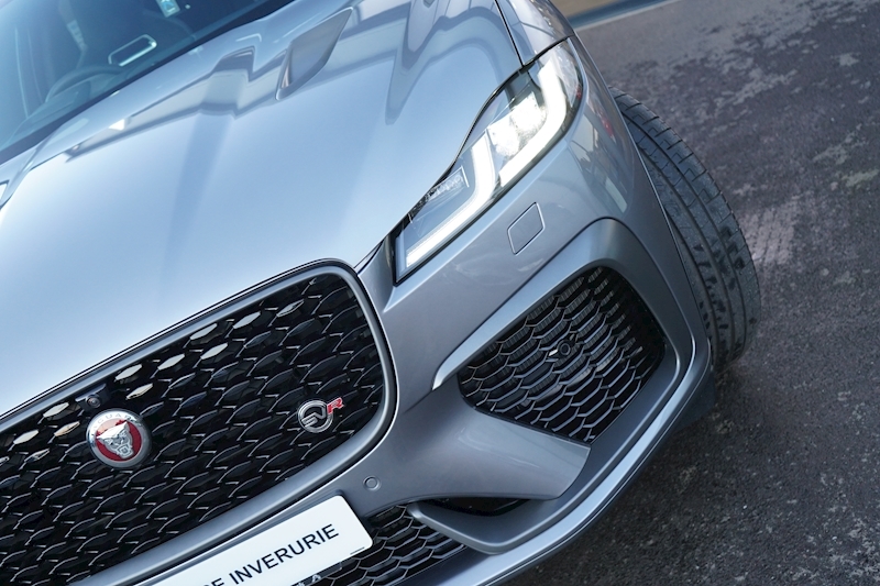 Jaguar 5.0 V8 SVR SUV 5dr Petrol Quickshift AWD (s/s) (550 ps)