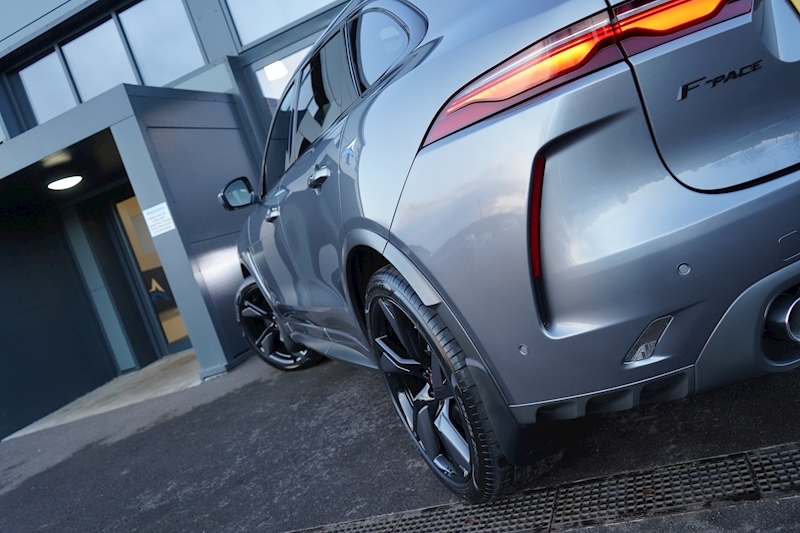 Jaguar 5.0 V8 SVR SUV 5dr Petrol Quickshift AWD (s/s) (550 ps)