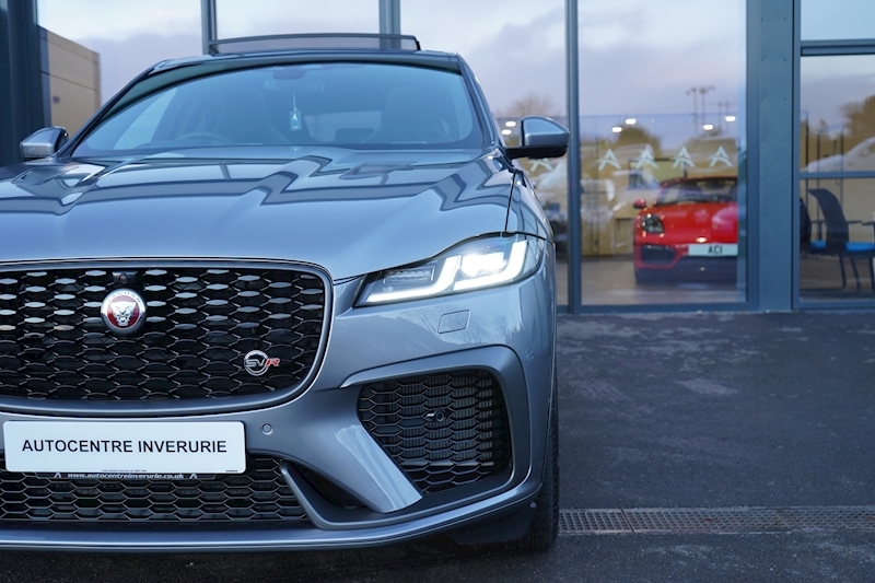 Jaguar 5.0 V8 SVR SUV 5dr Petrol Quickshift AWD (s/s) (550 ps)