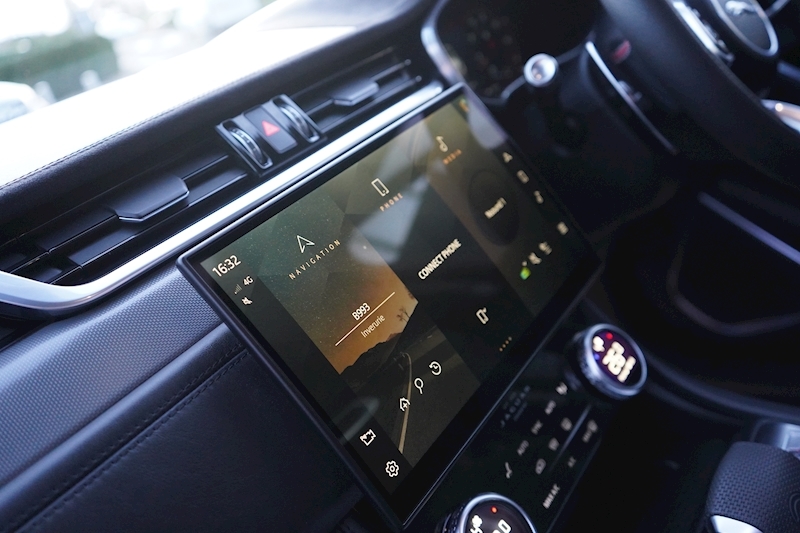 Jaguar 5.0 V8 SVR SUV 5dr Petrol Quickshift AWD (s/s) (550 ps)