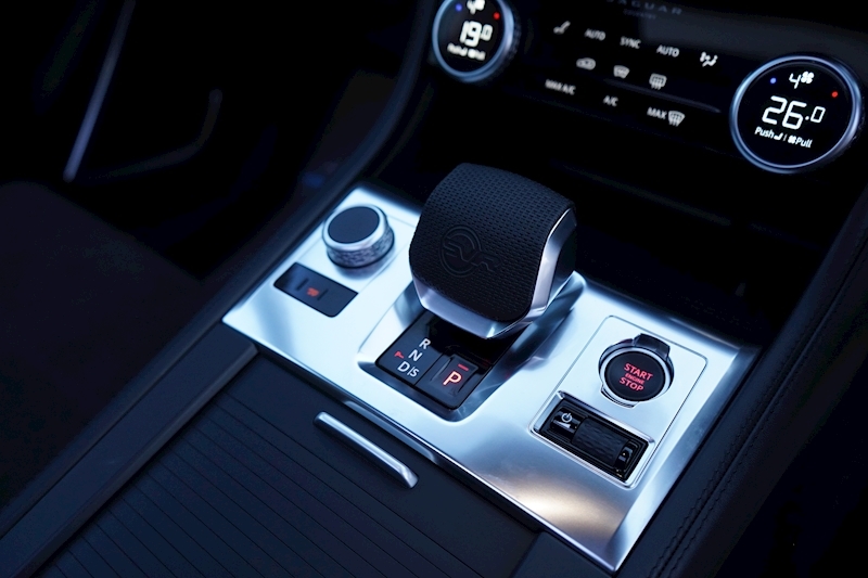 Jaguar 5.0 V8 SVR SUV 5dr Petrol Quickshift AWD (s/s) (550 ps)