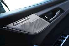 Jaguar 5.0 V8 SVR SUV 5dr Petrol Quickshift AWD (s/s) (550 ps)