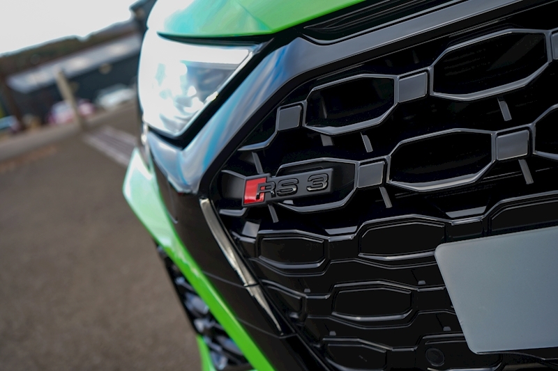 Audi RS3 2.5 TFSI Carbon Black Sportback 5dr Petrol S Tronic quattro (s/s) (400 ps)