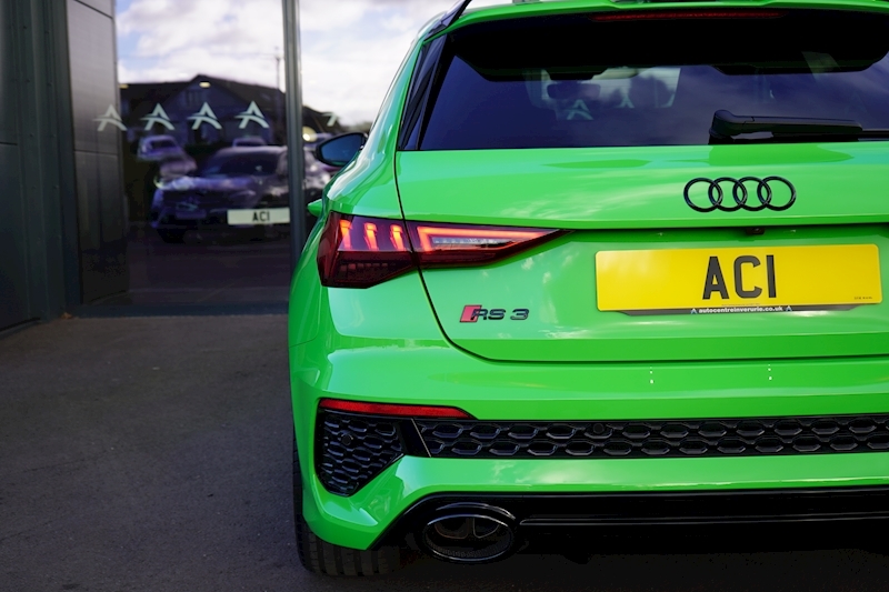 Audi RS3 2.5 TFSI Carbon Black Sportback 5dr Petrol S Tronic quattro (s/s) (400 ps)
