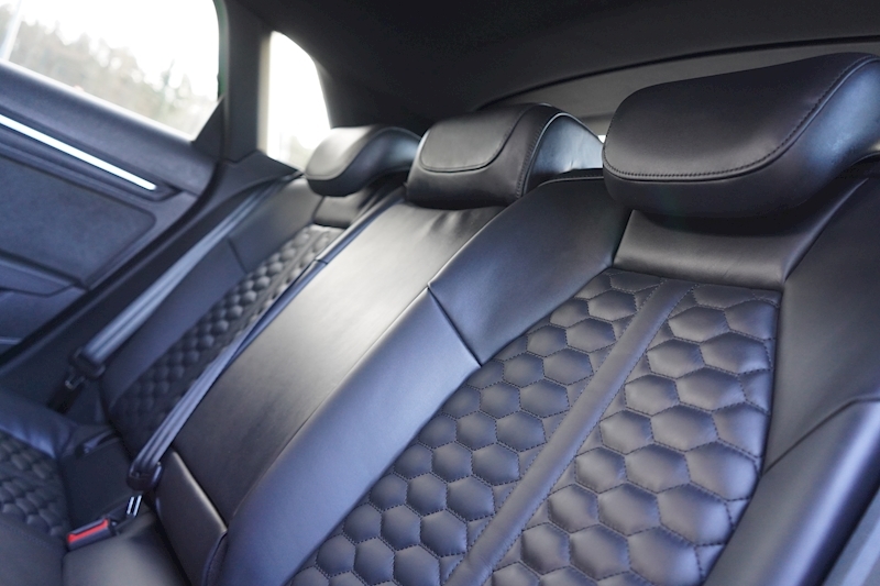 Audi RS3 2.5 TFSI Carbon Black Sportback 5dr Petrol S Tronic quattro (s/s) (400 ps)