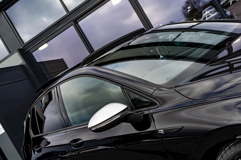 Volkswagen 2.0 TSI R Hatchback 5dr Petrol DSG 4Motion (s/s) (320 ps)