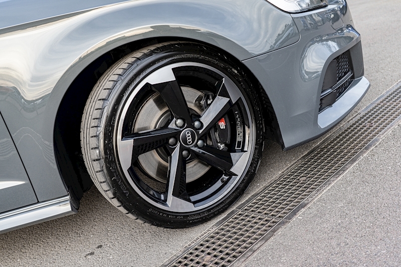 Audi 2.0 TFSI Black Edition Sportback 5dr Petrol S Tronic quattro (s/s) (310 ps)