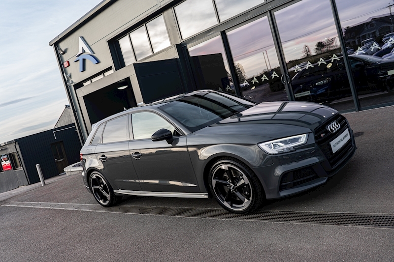 Audi 2.0 TFSI Black Edition Sportback 5dr Petrol S Tronic quattro (s/s) (310 ps)