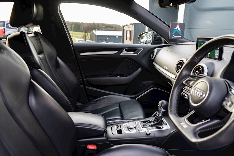 Audi 2.0 TFSI Black Edition Sportback 5dr Petrol S Tronic quattro (s/s) (310 ps)