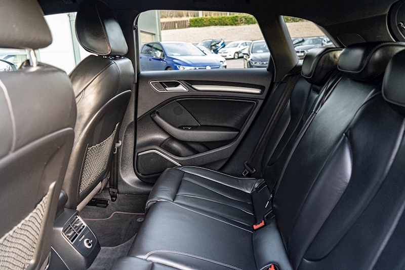 Audi 2.0 TFSI Black Edition Sportback 5dr Petrol S Tronic quattro (s/s) (310 ps)