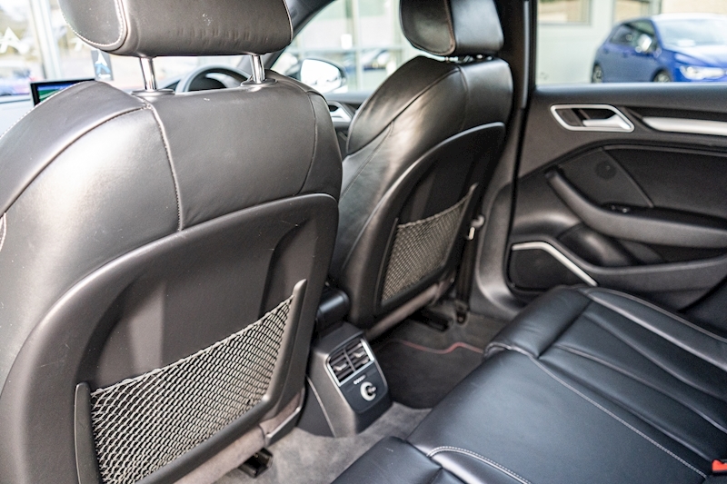 Audi 2.0 TFSI Black Edition Sportback 5dr Petrol S Tronic quattro (s/s) (310 ps)