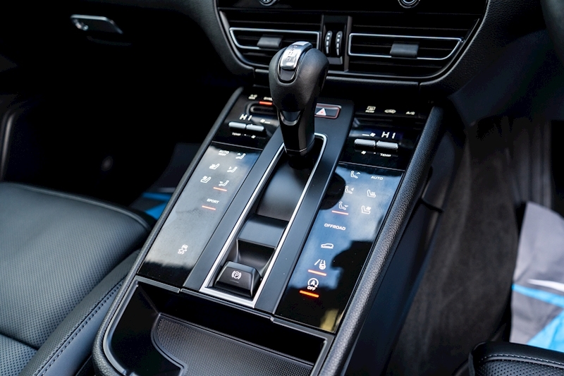 Porsche Macan 2.0T Estate 2000 PDK Petrol