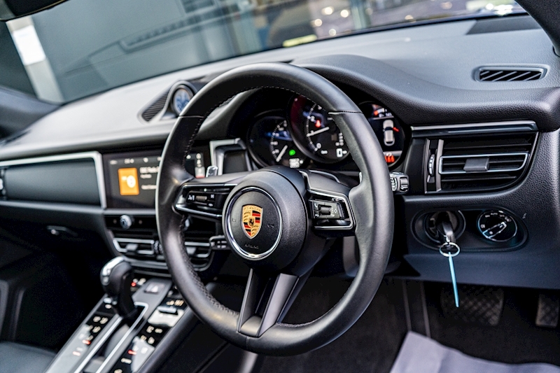 Porsche Macan 2.0T Estate 2000 PDK Petrol