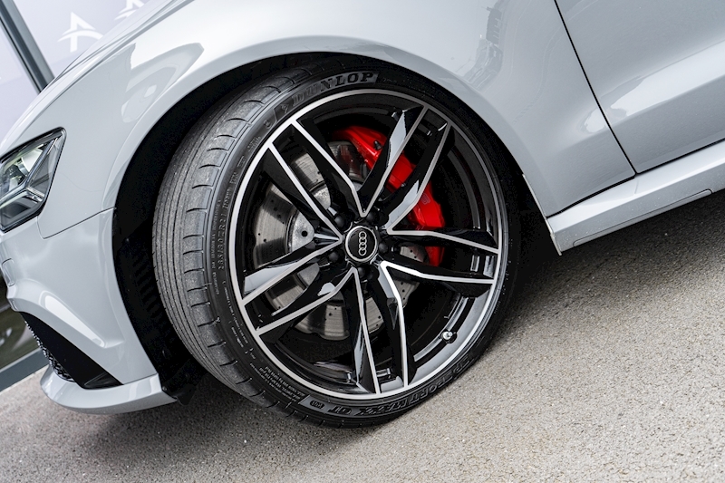 Audi 4.0 TFSI V8 Performance Estate 5dr Petrol Tiptronic quattro Euro 6 (s/s) (605 ps)