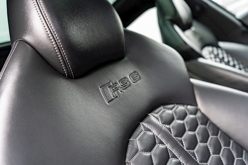 Audi 4.0 TFSI V8 Performance Estate 5dr Petrol Tiptronic quattro Euro 6 (s/s) (605 ps)