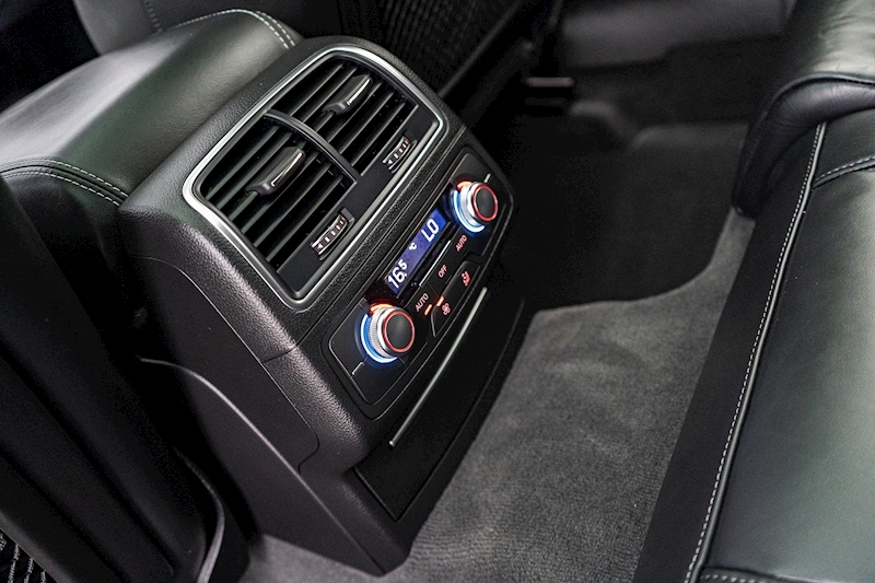 Audi 4.0 TFSI V8 Performance Estate 5dr Petrol Tiptronic quattro Euro 6 (s/s) (605 ps)