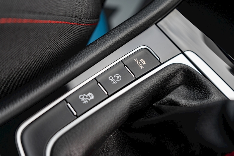 Volkswagen 2.0 TSI GTI Performance Hatchback 5dr Petrol Euro 6 (s/s) (245 ps)