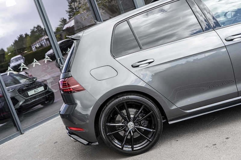 Volkswagen 2.0 TSI BlueMotion Tech R Hatchback 5dr Petrol DSG 4Motion Euro 6 (s/s) (310 ps)