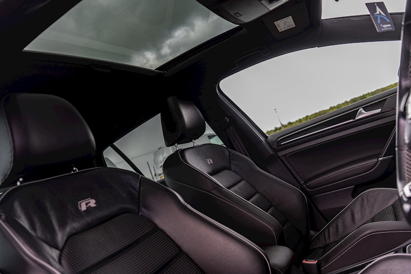 Volkswagen 2.0 TSI BlueMotion Tech R Hatchback 5dr Petrol DSG 4Motion Euro 6 (s/s) (310 ps)