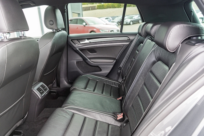 Volkswagen 2.0 TSI BlueMotion Tech R Hatchback 5dr Petrol DSG 4Motion Euro 6 (s/s) (310 ps)