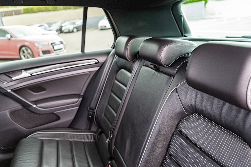 Volkswagen 2.0 TSI BlueMotion Tech R Hatchback 5dr Petrol DSG 4Motion Euro 6 (s/s) (310 ps)