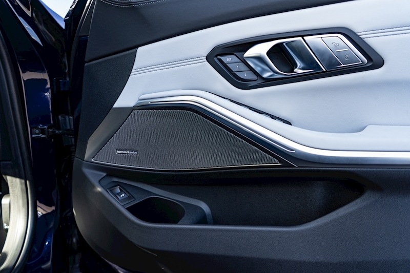 BMW 3.0 BiTurbo Competition Saloon 4dr Petrol Steptronic xDrive Euro 6 (s/s) (510 ps)