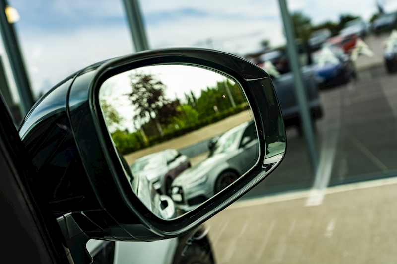 Land Rover 3.0 SD V6 HSE Luxury SUV 5dr Diesel Auto 4WD Euro 6 (s/s) (306 ps)