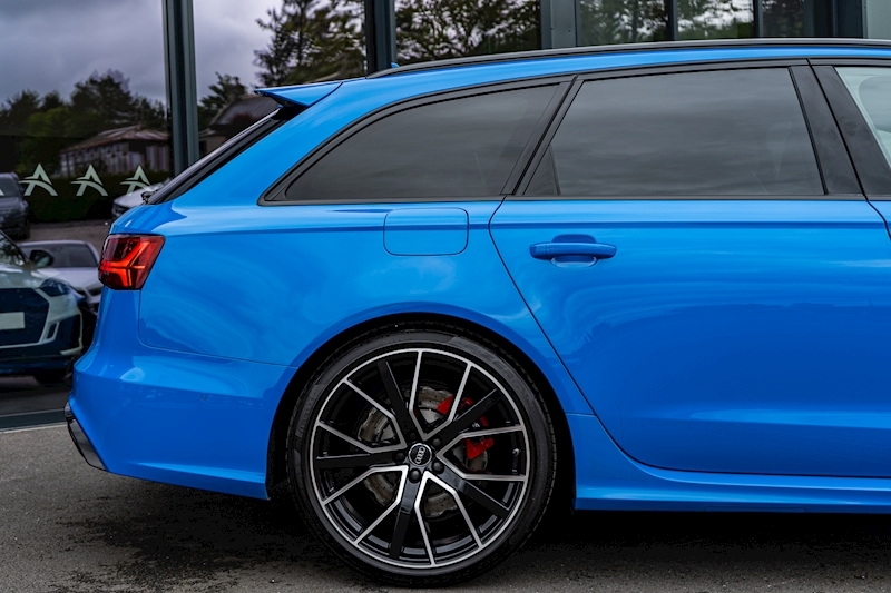 Audi 4.0 TFSI V8 Performance Estate 5dr Petrol Tiptronic quattro Euro 6 (s/s) (605 ps)