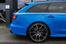 Audi 4.0 TFSI V8 Performance Estate 5dr Petrol Tiptronic quattro Euro 6 (s/s) (605 ps)